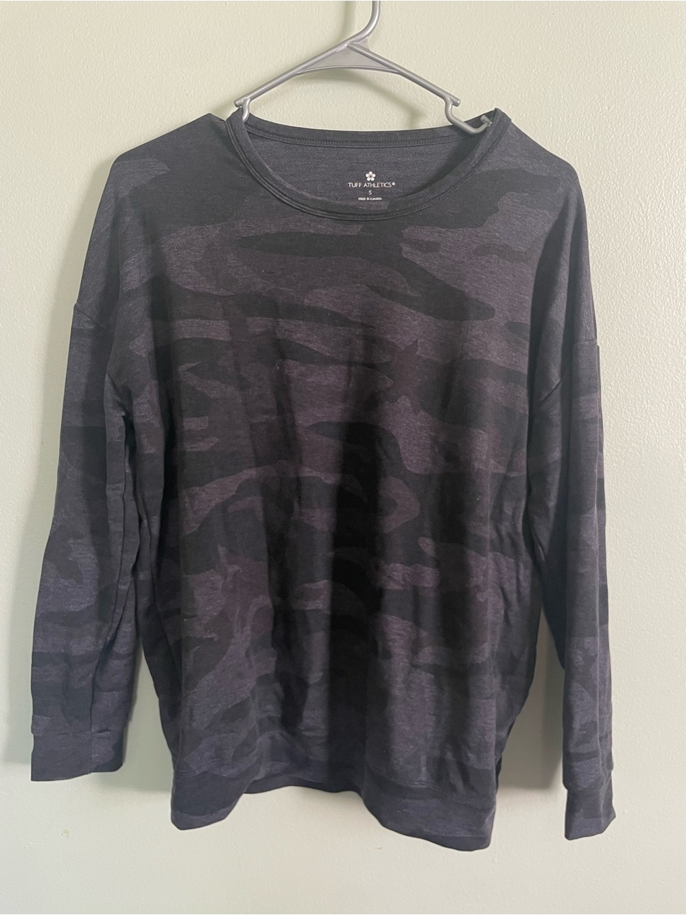 Tuff Athletics Black & Charcoal Camo Long-Sleeve Tee